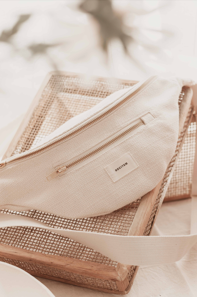 Sac banane écru Sophie Recitem - accessoires de voyages responsables